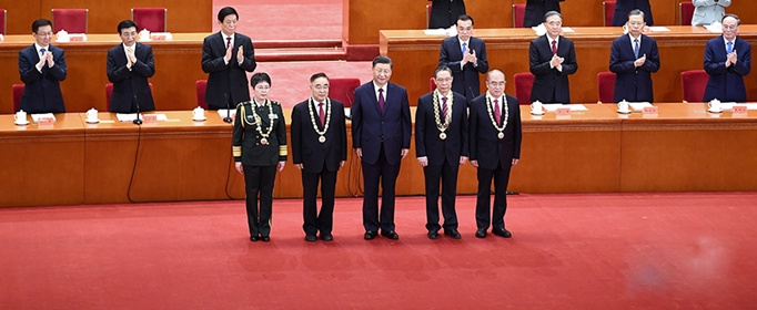 什么是共和國(guó)勛章,共和國(guó)國(guó)家勛章是純金打造的嗎？