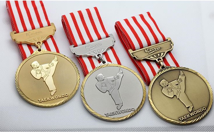 徽章定做價(jià)格多少錢？